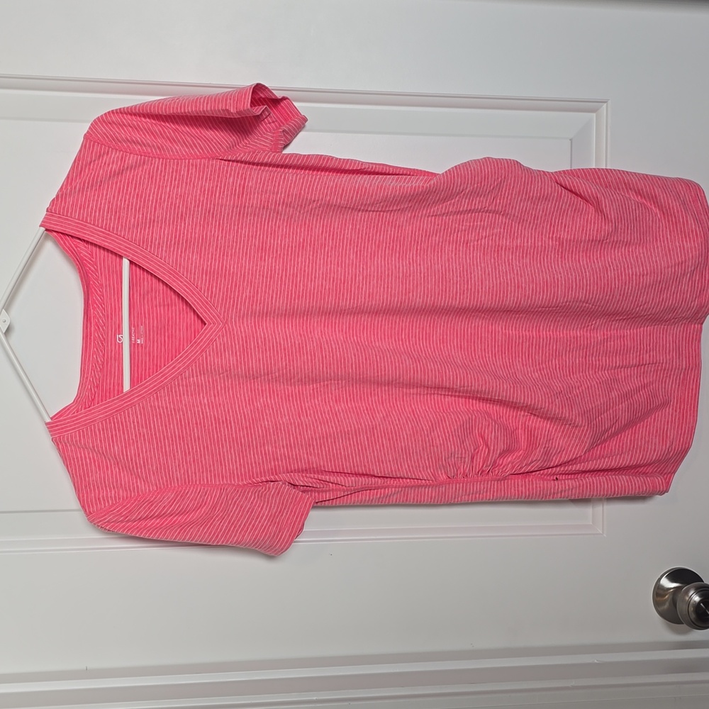 GAPFit Maternity Pink Striped Short Sleeve V-Neck Top